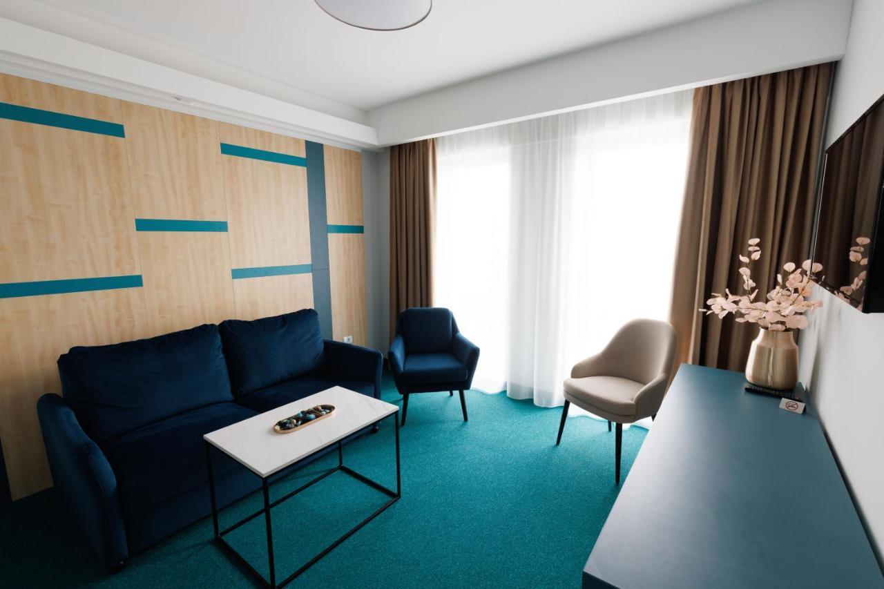 Hotel Yvy Себеш Екстер'єр фото