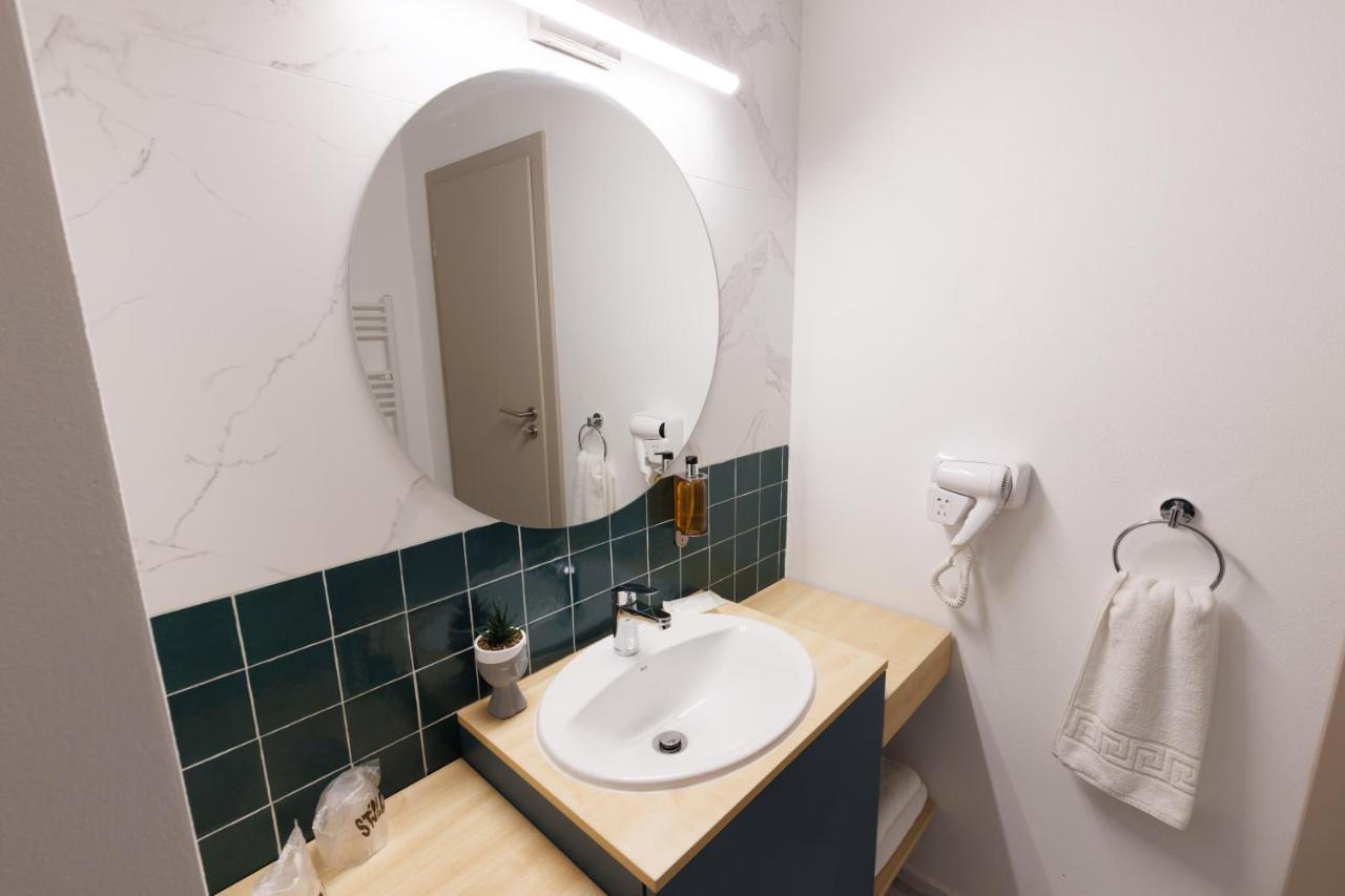Hotel Yvy Себеш Екстер'єр фото