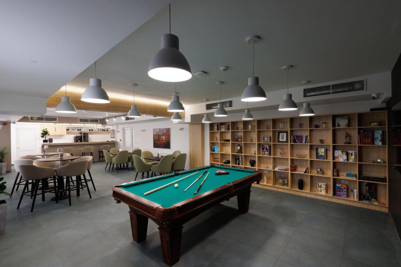 Hotel Yvy Себеш Екстер'єр фото