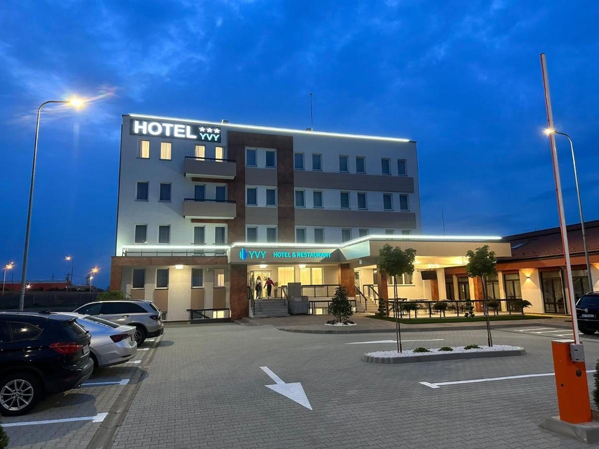 Hotel Yvy Себеш Екстер'єр фото
